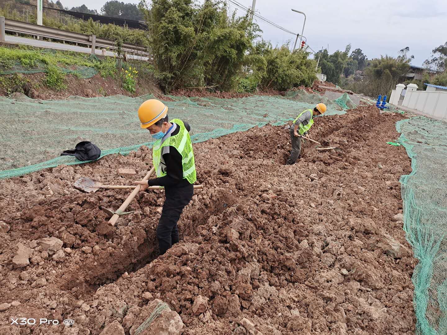 建恒公司五水廠取水泵房冷卻水管 應(yīng)急安裝工程順利開(kāi)工